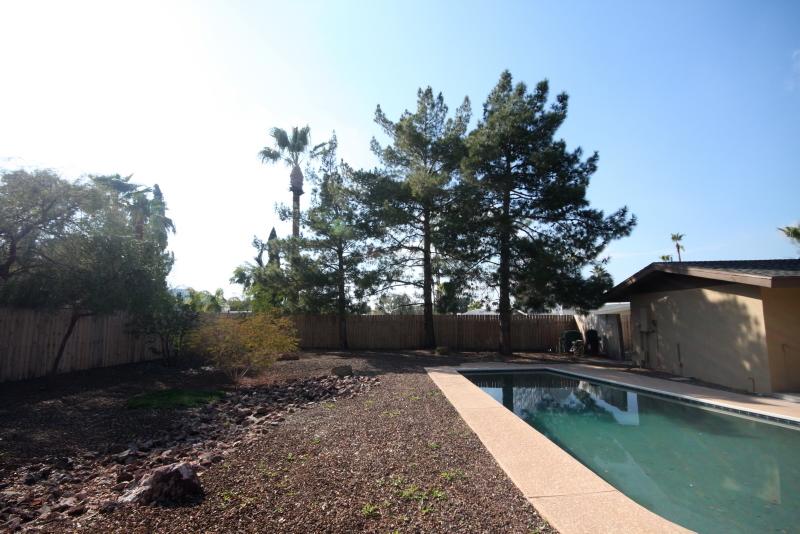 823 West Thunderbird Road Phoenix, AZ 85029 - Photo 4 of 21 IMG_0104