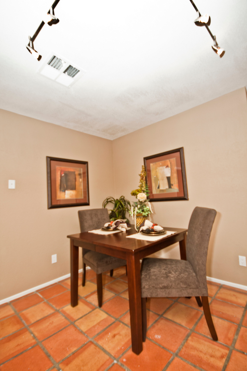 823 West Thunderbird Road Phoenix, AZ 85029 - Photo 8 of 21 IMG_0094