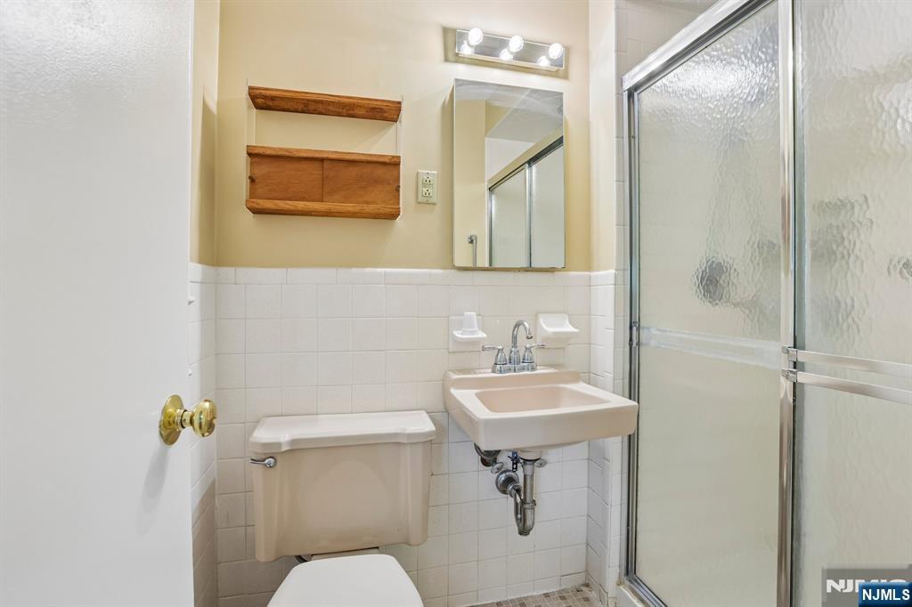 41-57 Rys Terrace Fair Lawn, NJ 07410 - Photo 18 of 35 Gallery Image 18