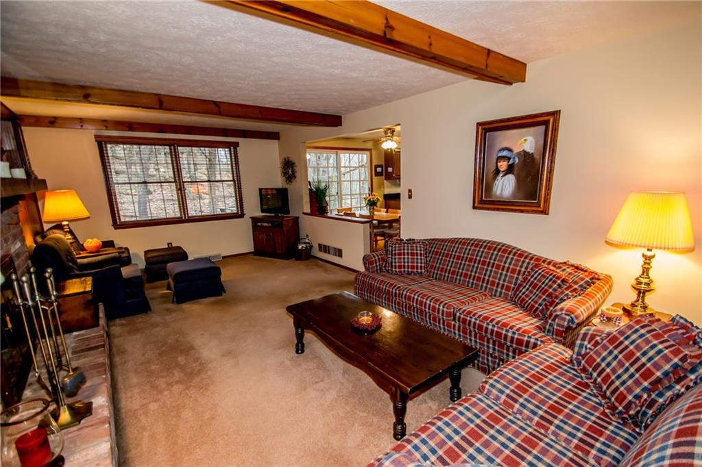 1880 Ferguson Road Allison Park, PA 15101 - Photo 11 of 24 Open to the kitchen great for entertaining!