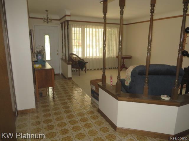 49400 Callens Road Chesterfield, MI 48047 - Photo 17 of 38