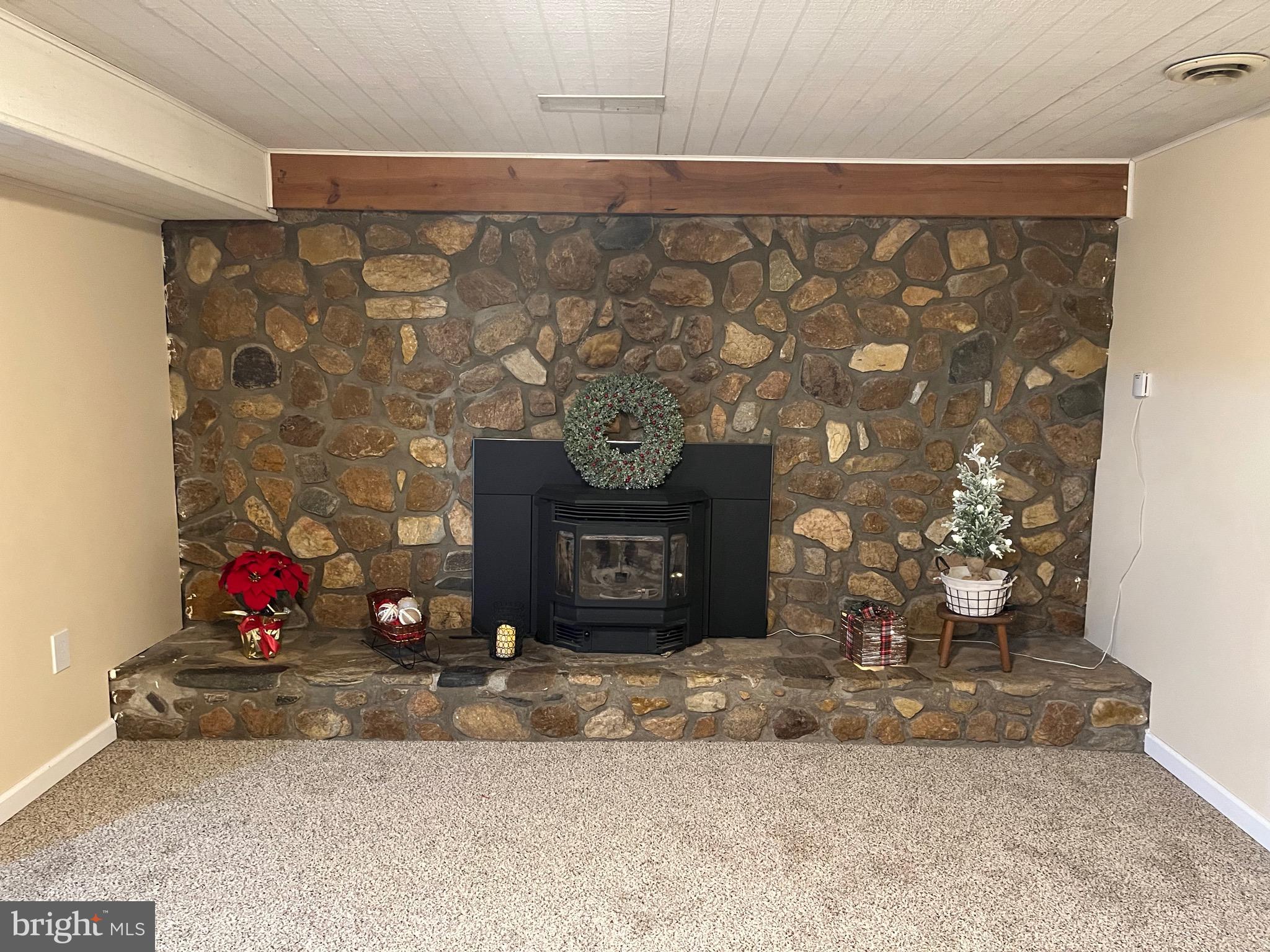 4043 Old York Road Monkton, MD 21111 - Photo 55 of 97 Built in pellet stove with thermostat.