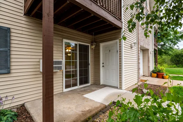 $140,000 | 7410 Whitespire Road, Unit 5, Rothschild, WI 54476