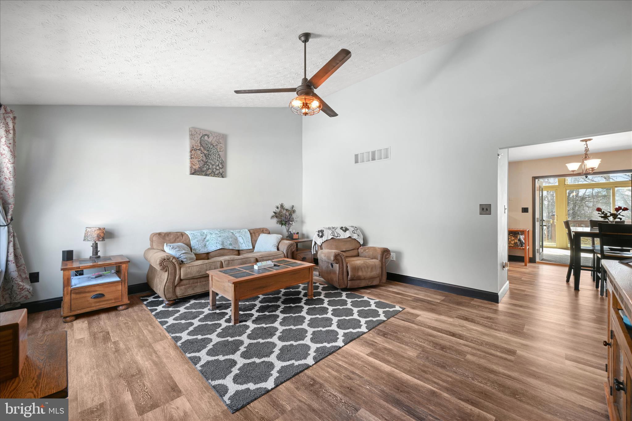 143 Cold Stream Trail Felton, PA 17322 - Photo 12 of 46 Living Area