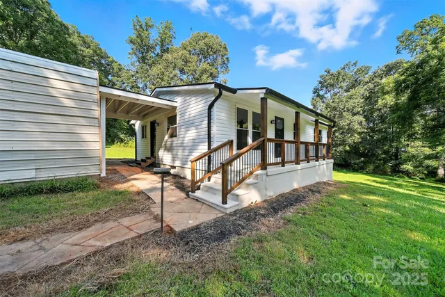 $350,000 | 104 Glenn Oaks Drive, Lawndale, NC 28090