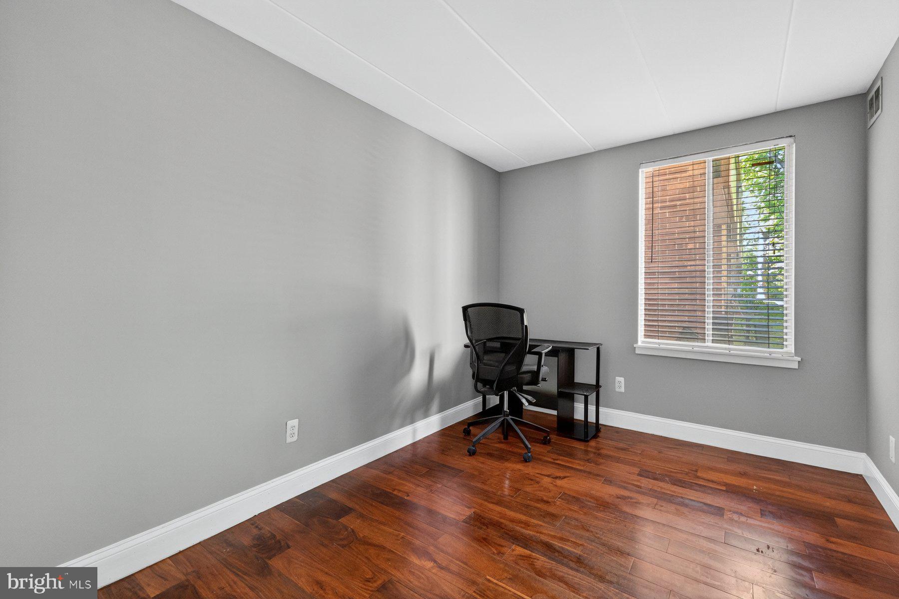 2330 Freetown Court, Unit 4/1B Reston, VA 20191 - Photo 17 of 26 Bedroom 2