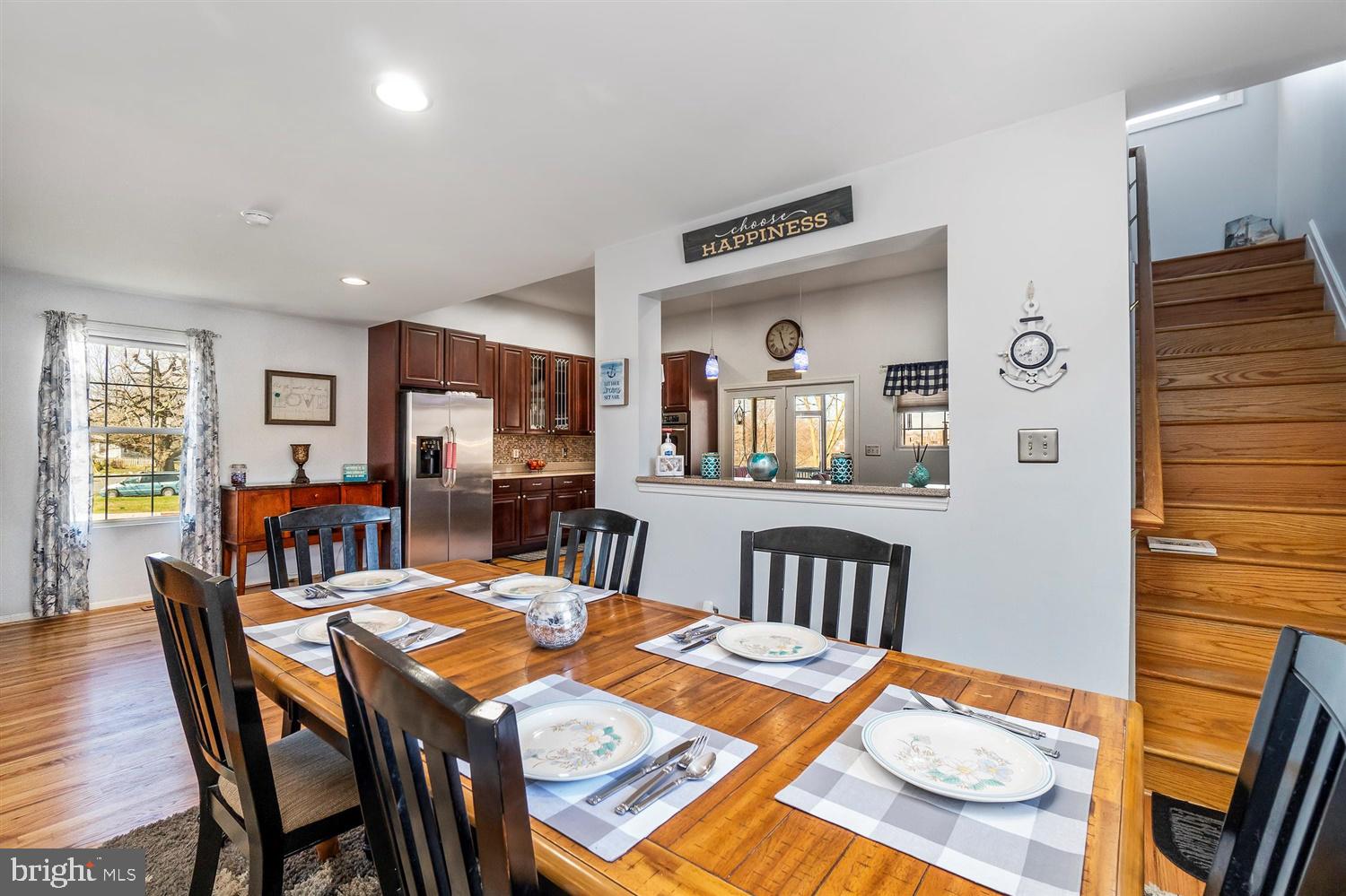 922 Oakleigh Beach Road Baltimore, MD 21222 - Photo 13 of 44 Dining Room