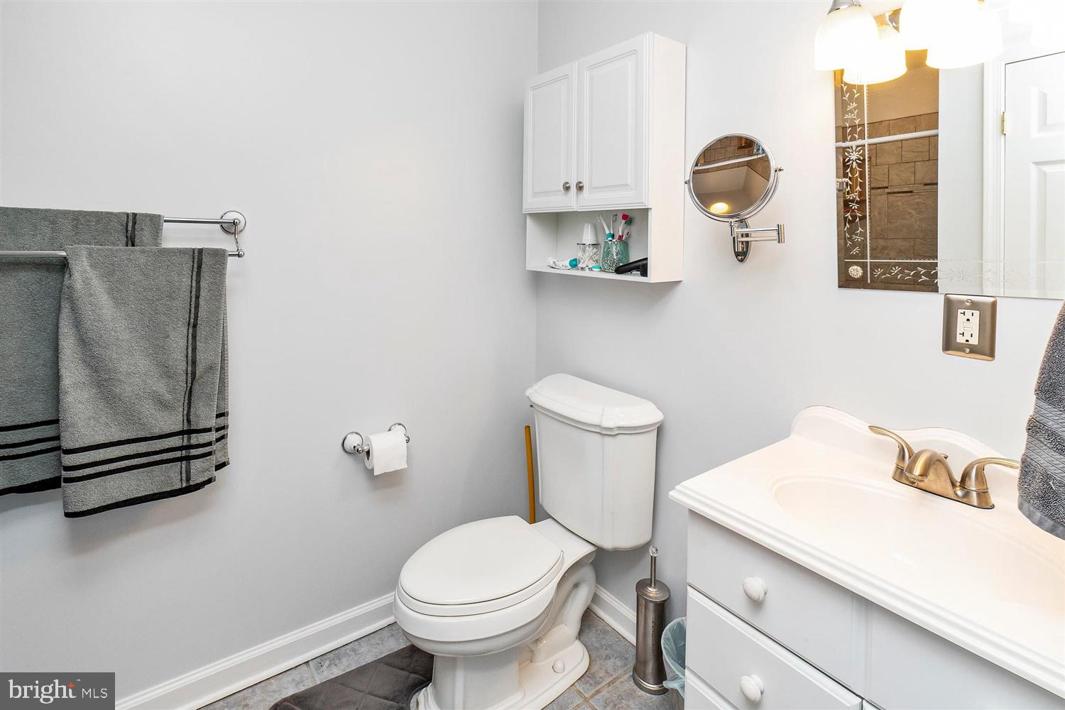 922 Oakleigh Beach Road Baltimore, MD 21222 - Photo 25 of 44 Master Bathroom