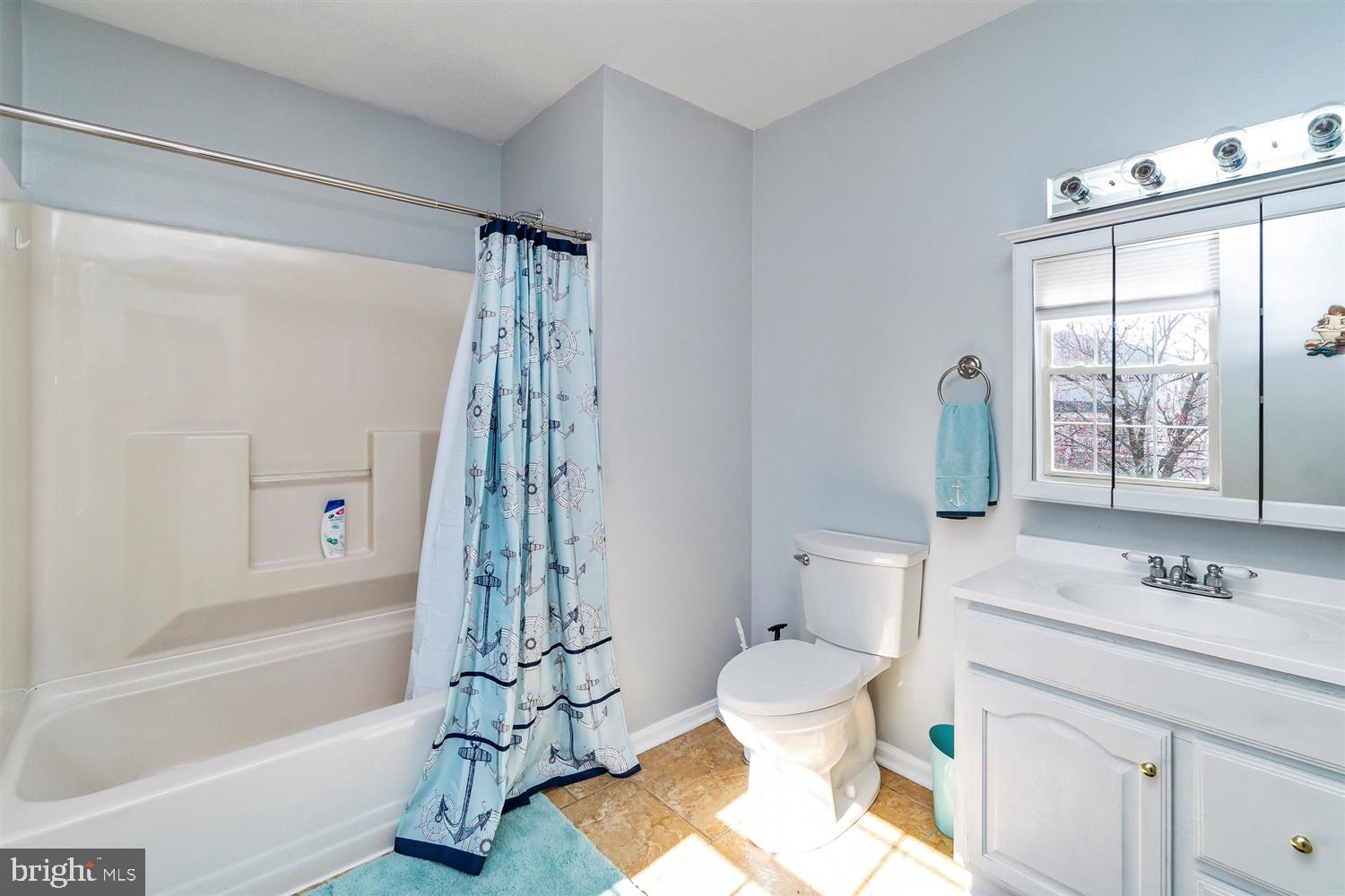 922 Oakleigh Beach Road Baltimore, MD 21222 - Photo 28 of 44 Full Bathroom