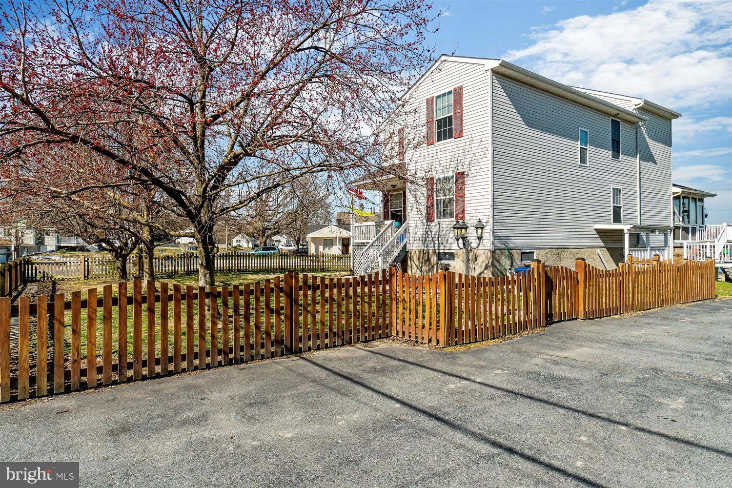 922 Oakleigh Beach Road Baltimore, MD 21222 - Photo 4 of 44 Exterior