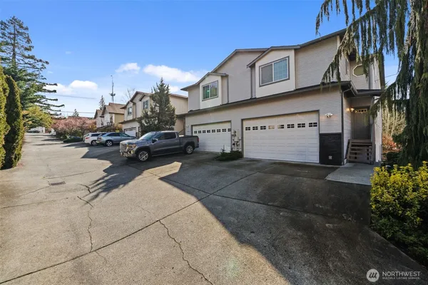 $1,125,000 | 14926 40th Avenue West, Unit 3, Lynnwood, WA 98087