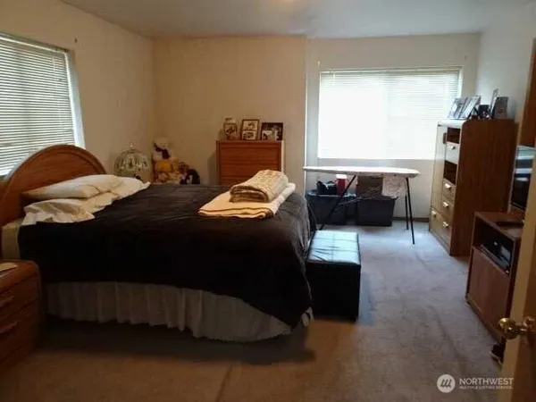 $1,125,000 | 14926 40th Avenue West, Unit 3, Lynnwood, WA 98087