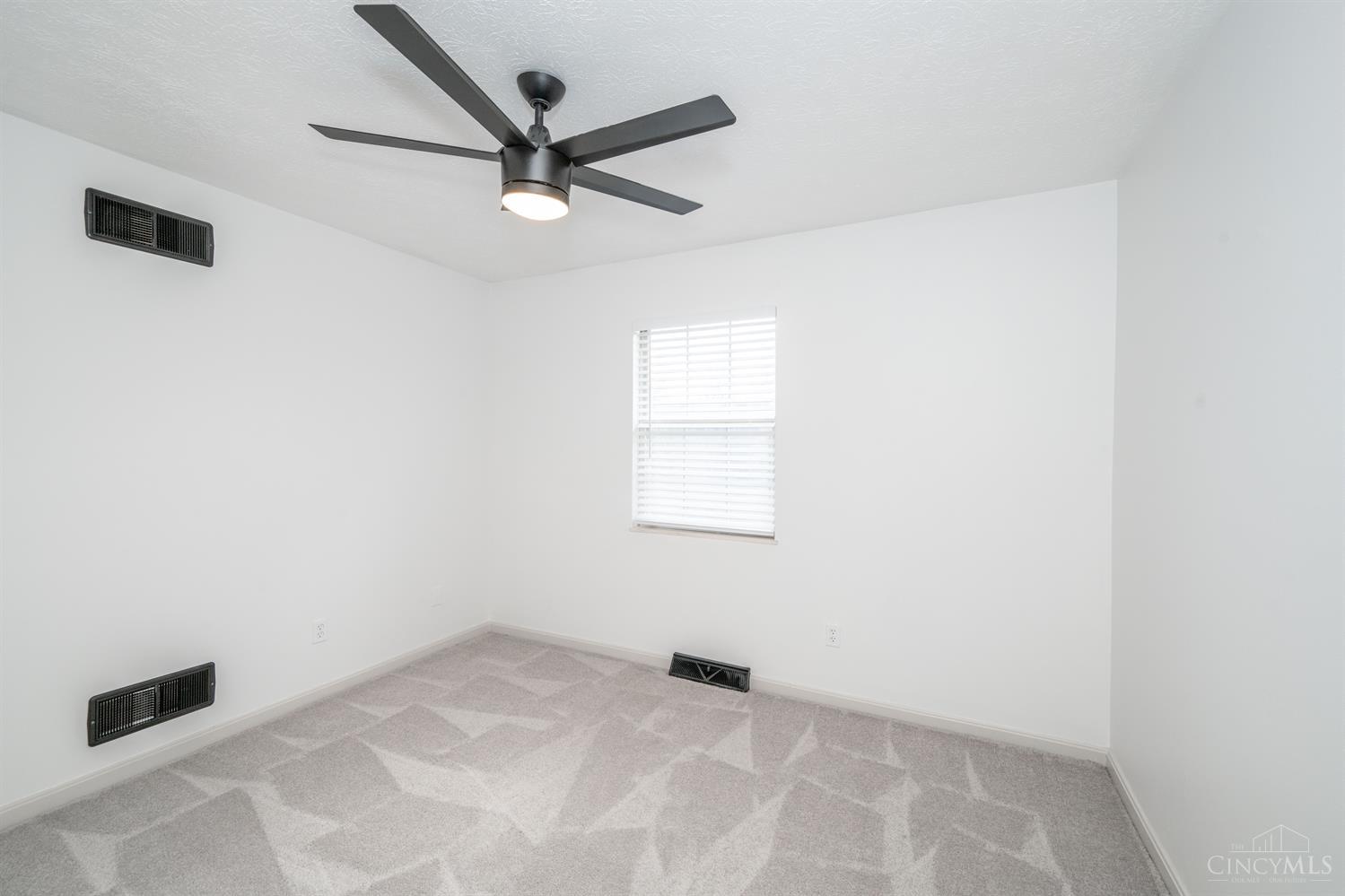 5683 Sheed Road Cincinnati, OH 45247 - Photo 12 of 31 Gallery Image 12