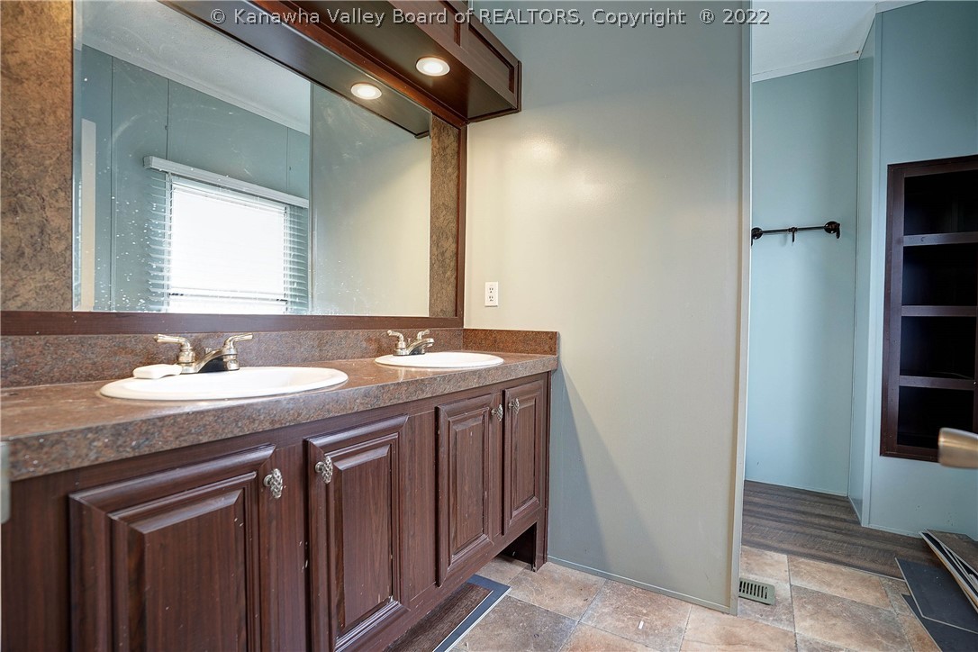 9301 Charleston Road Walton, WV 25286 - Photo 15 of 28 Gallery Image 15