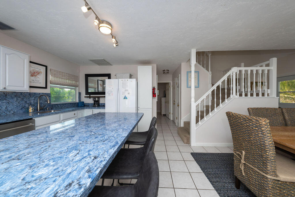 58121 Morton Street Marathon, FL 33050 - Photo 46 of 93 Kitchen