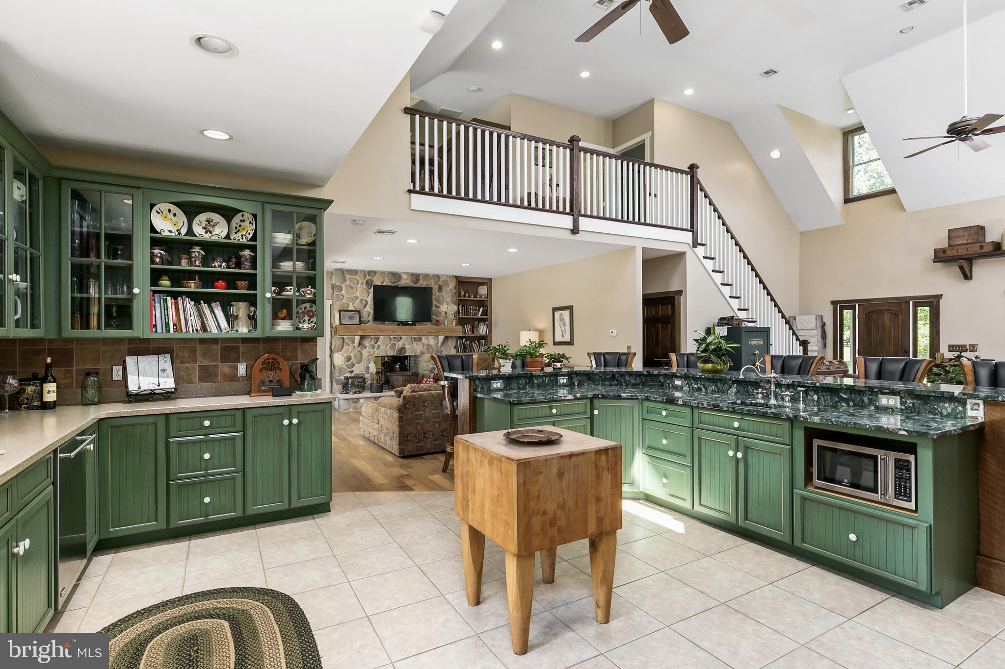 10 Lawrence Drive Cream Ridge, NJ 08514 - Photo 12 of 57