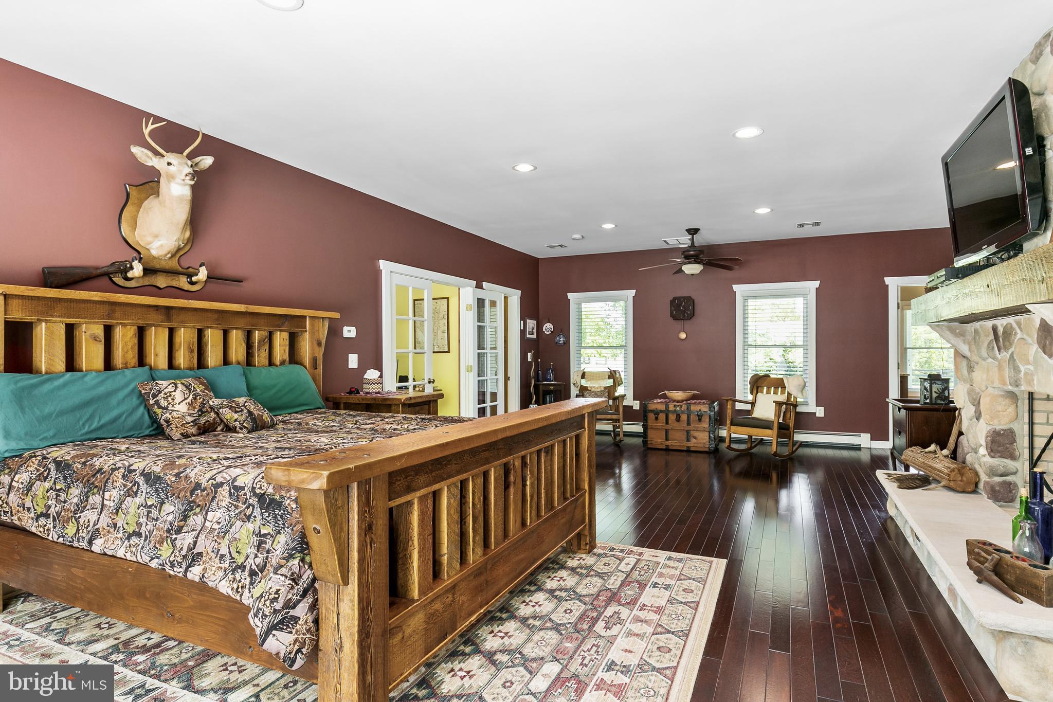 10 Lawrence Drive Cream Ridge, NJ 08514 - Photo 19 of 57