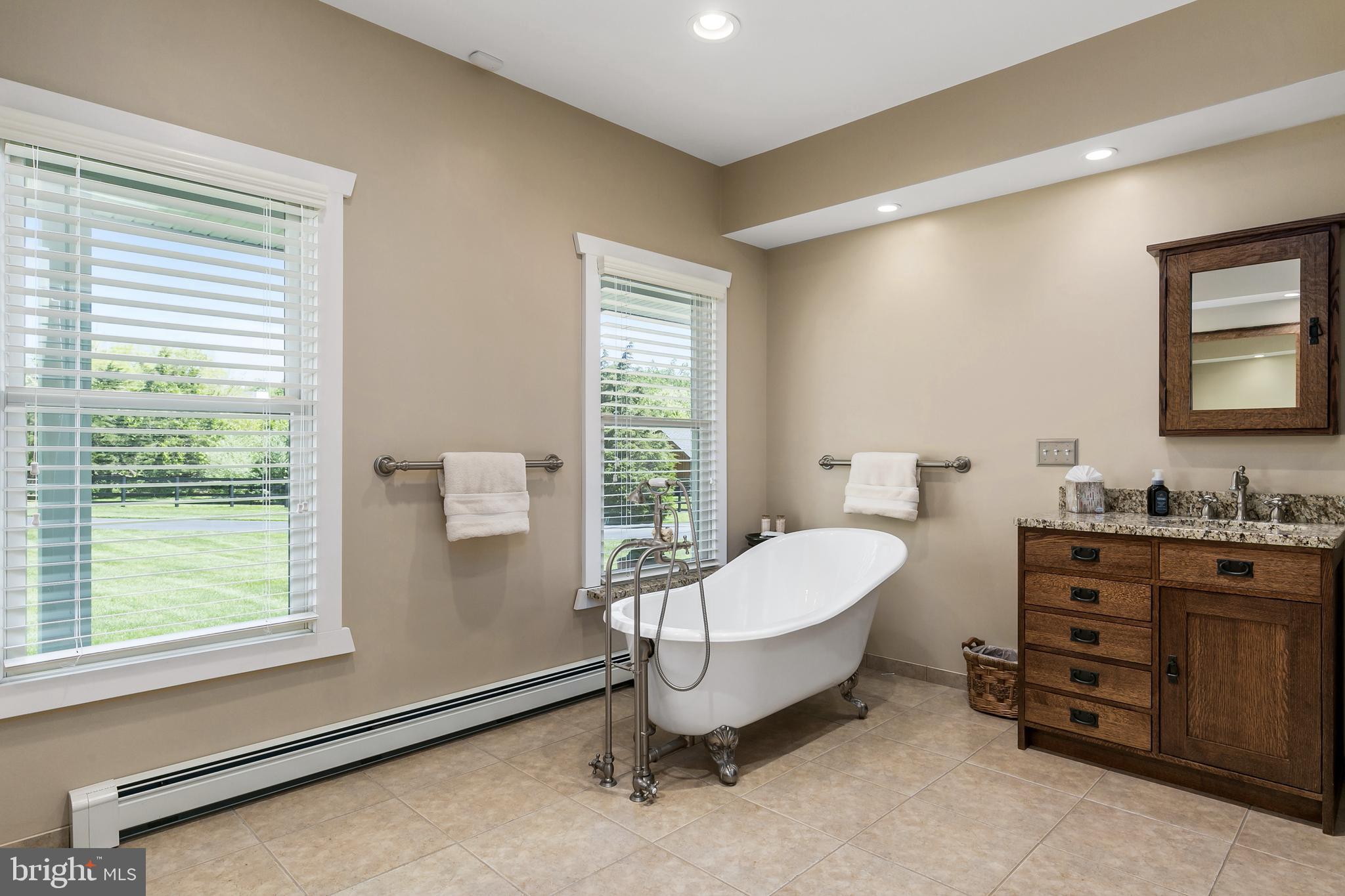 10 Lawrence Drive Cream Ridge, NJ 08514 - Photo 22 of 57