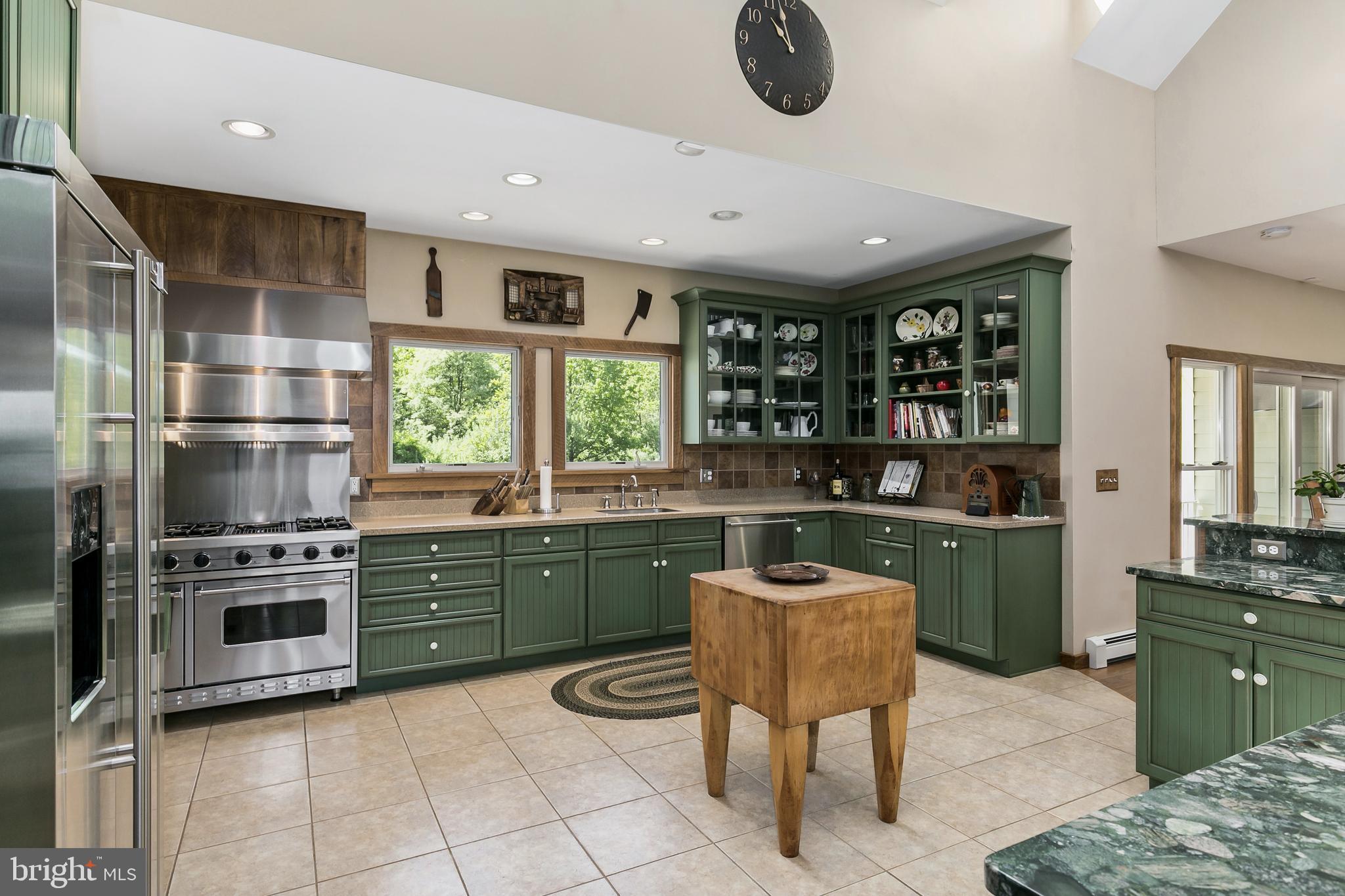 10 Lawrence Drive Cream Ridge, NJ 08514 - Photo 10 of 57