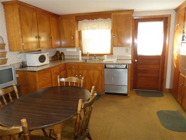 155 Locksley Road Lynnfield, MA 01940 - Photo 11 of 21 Gallery Image 11
