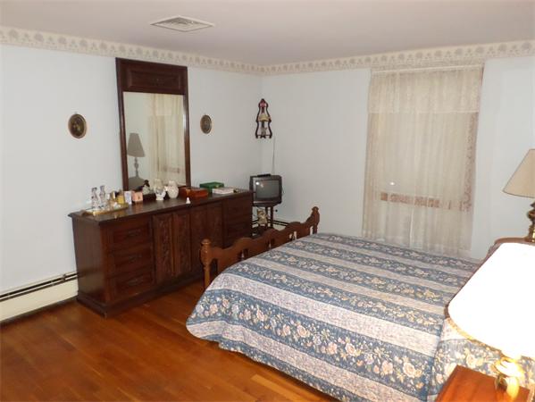 155 Locksley Road Lynnfield, MA 01940 - Photo 15 of 21 Gallery Image 15