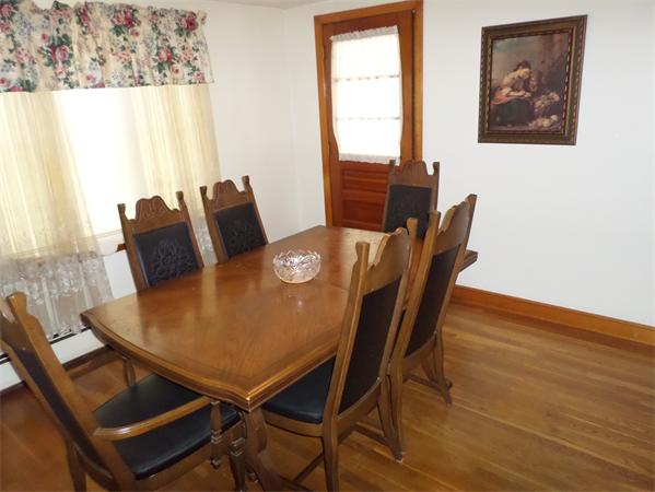 155 Locksley Road Lynnfield, MA 01940 - Photo 9 of 21 Gallery Image 9