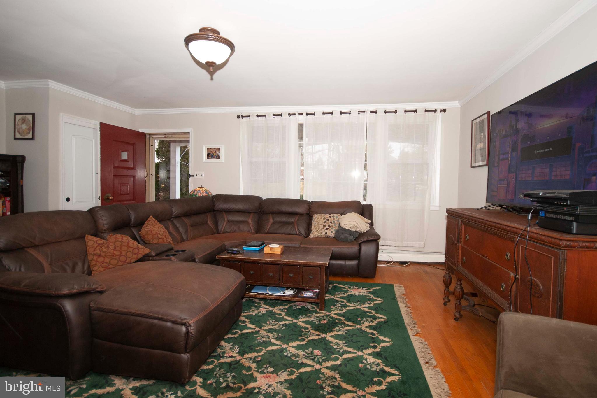517 Georgetown Road Wallingford, PA 19086 - Photo 4 of 26 Gallery Image 4