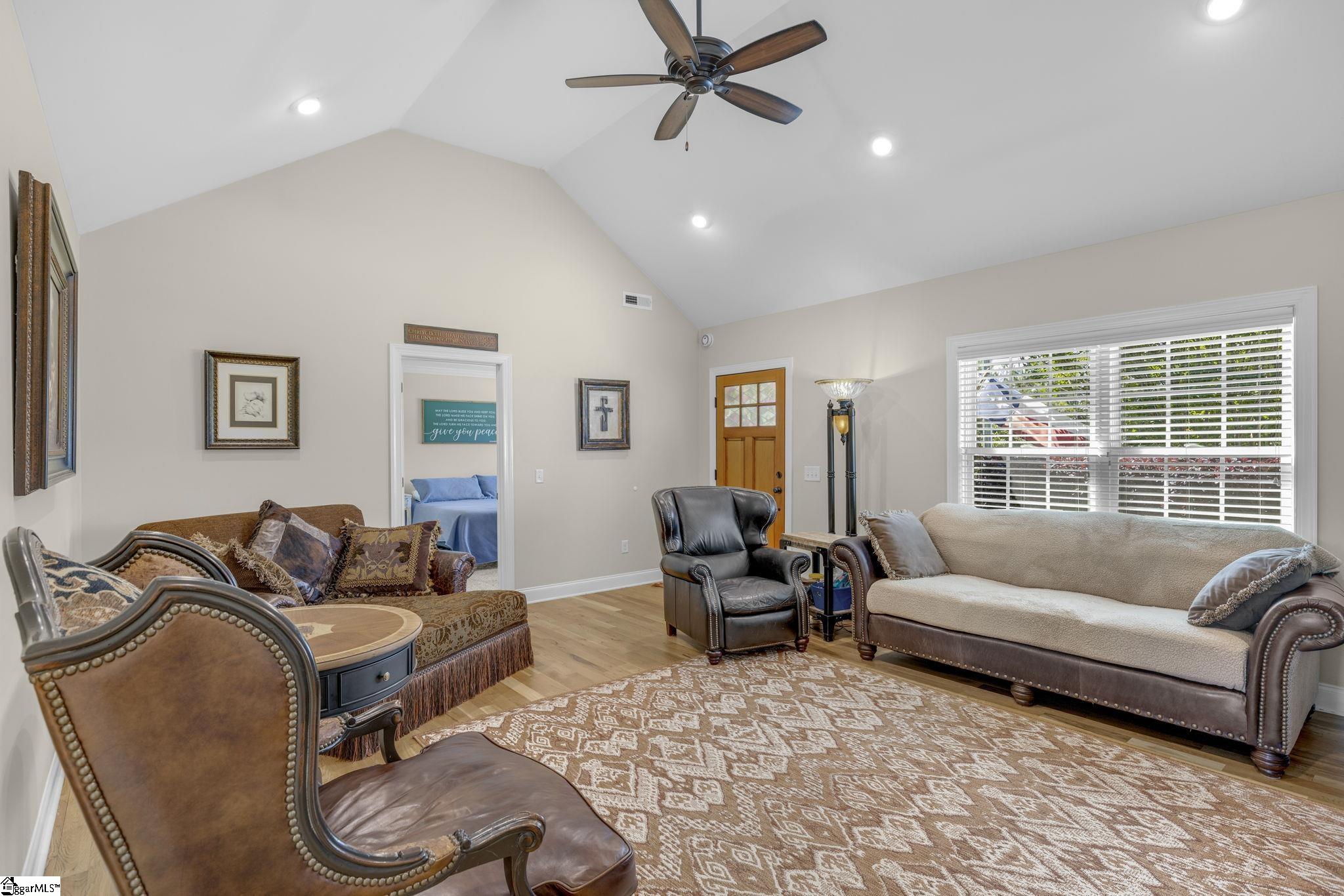 121 Lowe Road Piedmont, SC 29673 - Photo 8 of 36 Gallery Image 8