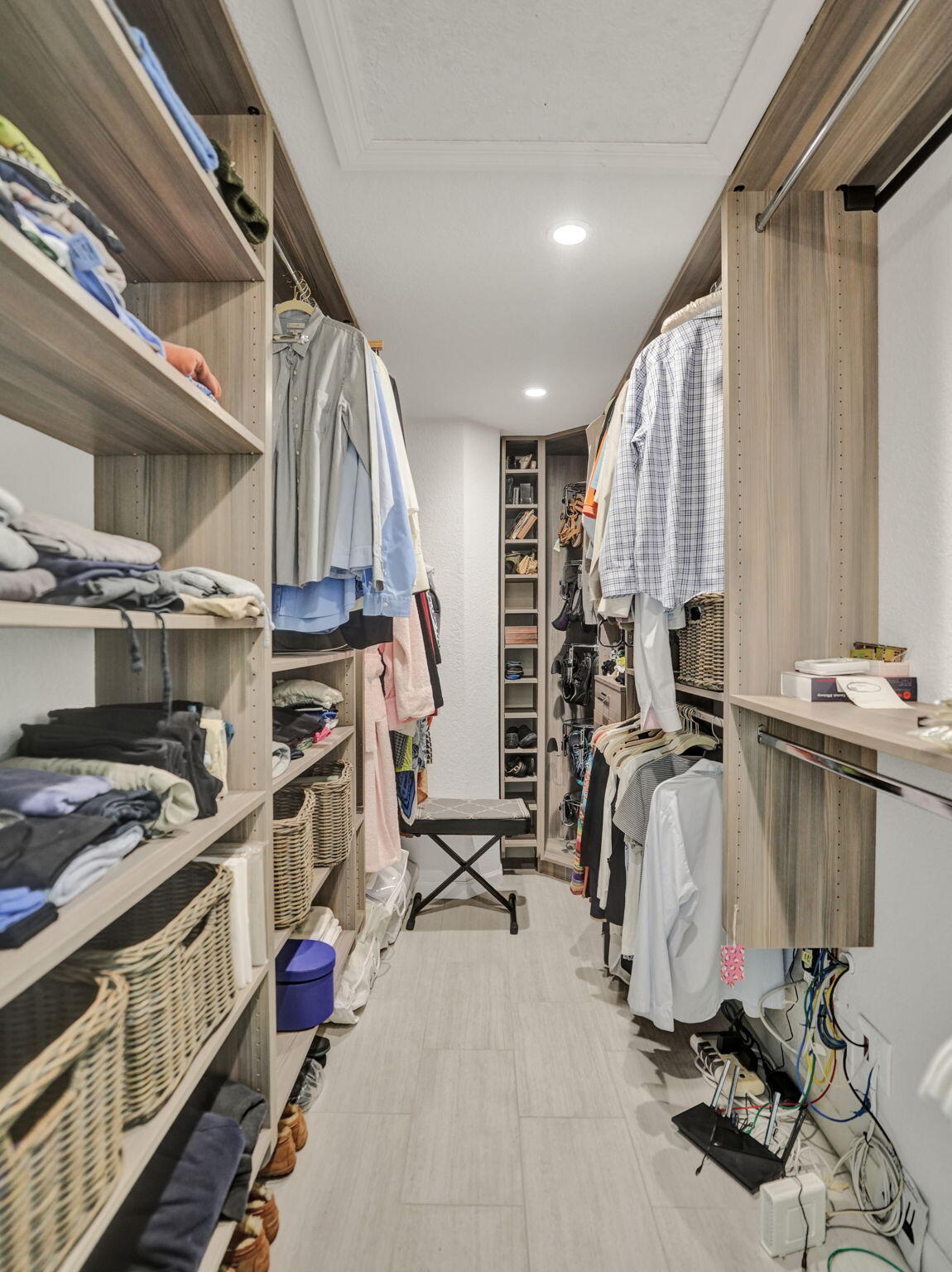 3207 Dover Road Pompano Beach, FL 33062 - Photo 29 of 57 Walk-In Closet