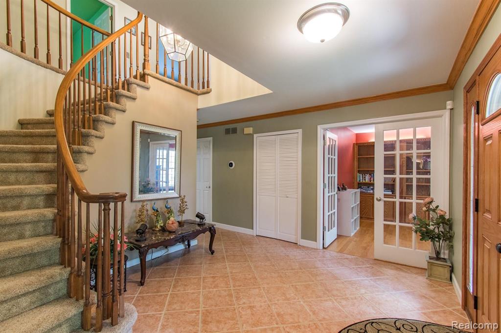 2604 Winter Park Road Rochester Hills, MI 48309 - Photo 10 of 48