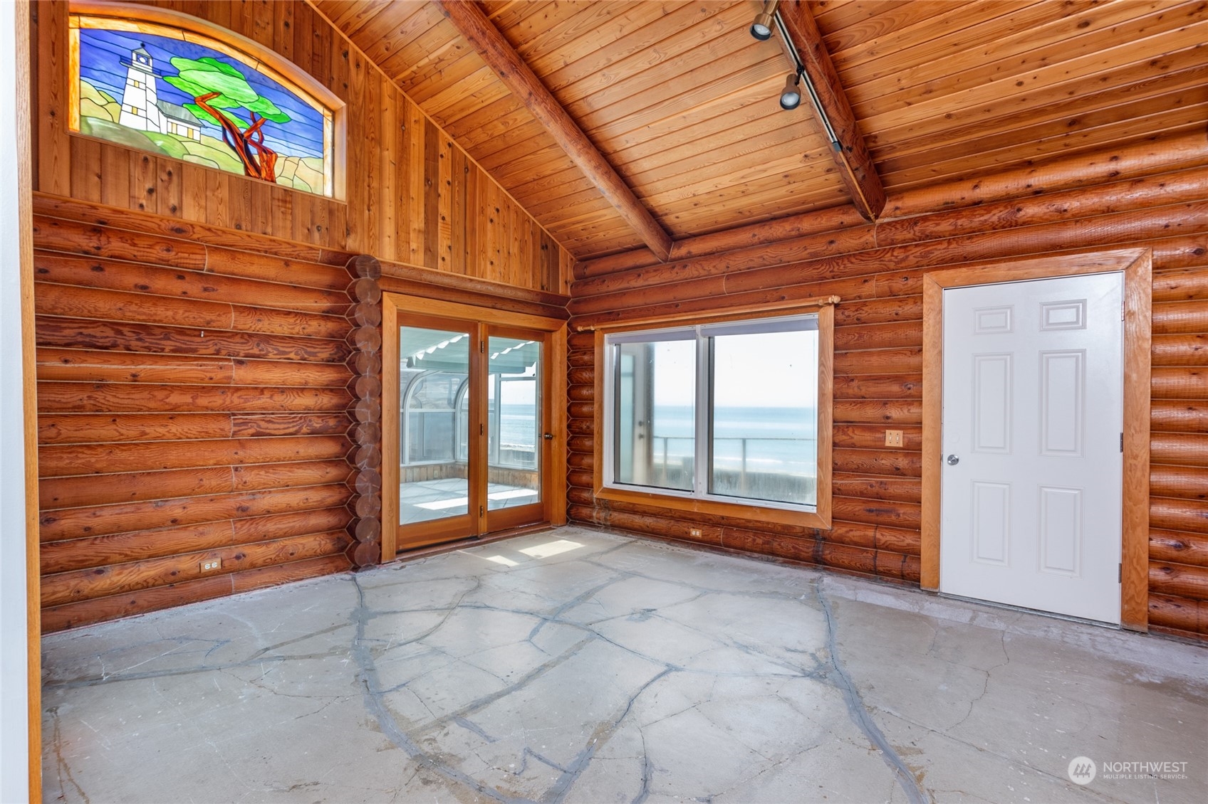 2527 West Beach Road Oak Harbor, WA 98277 - Photo 12 of 40 Gallery Image 12