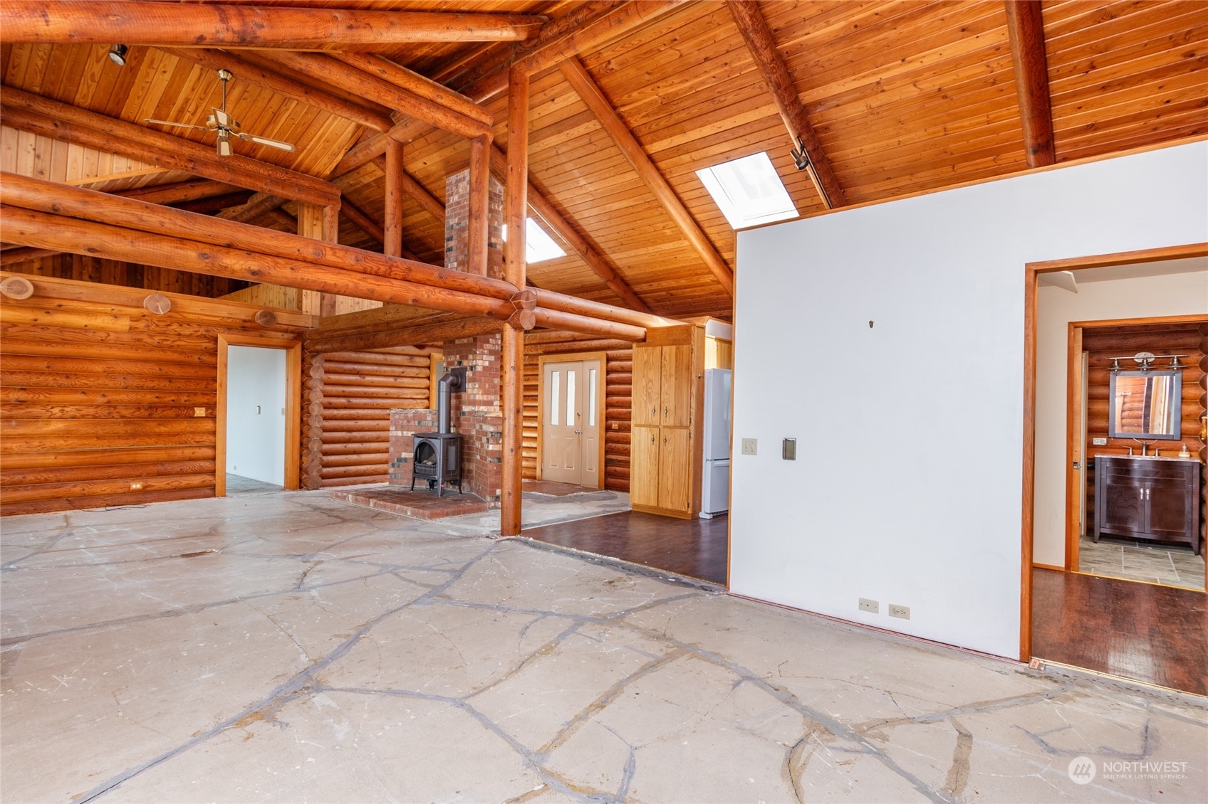 2527 West Beach Road Oak Harbor, WA 98277 - Photo 14 of 40 Gallery Image 14