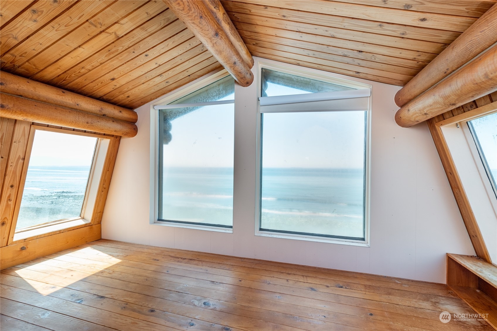 2527 West Beach Road Oak Harbor, WA 98277 - Photo 24 of 40 Gallery Image 24