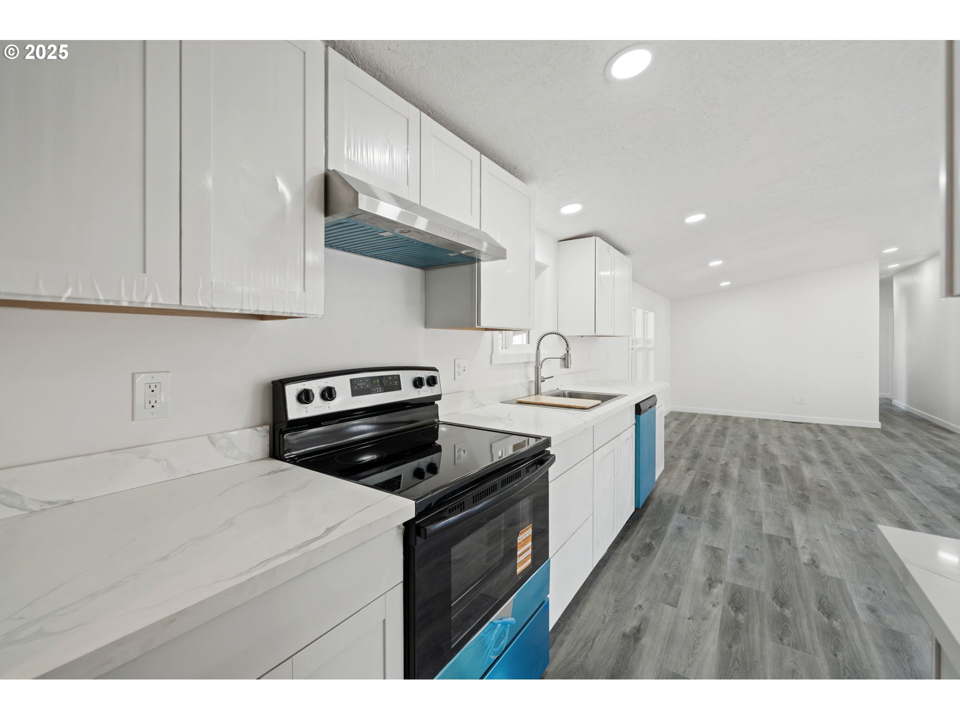 1949 Southeast Palmquist Road, Unit 42 Gresham, OR 97080 - Photo 12 of 28