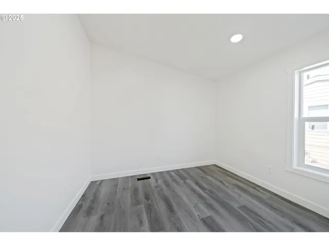 $199,999 | 1949 Southeast Palmquist Road, Unit 42, Gresham, OR 97080