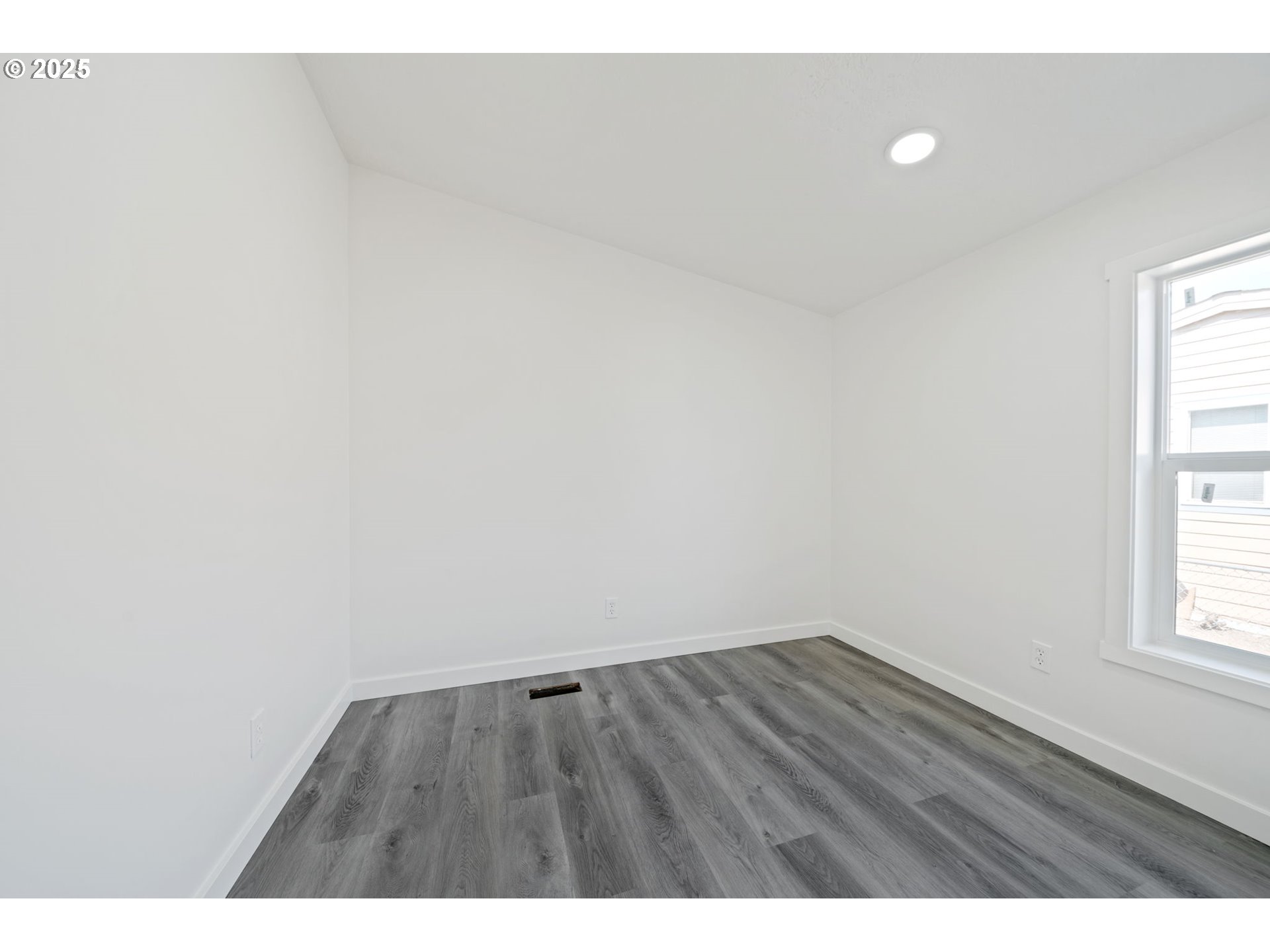 1949 Southeast Palmquist Road, Unit 42 Gresham, OR 97080 - Photo 18 of 28