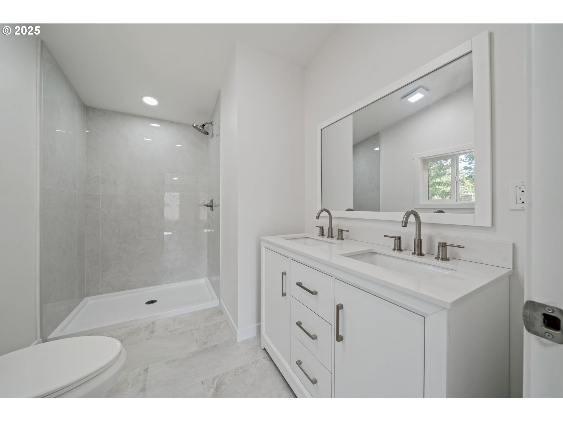 1949 Southeast Palmquist Road, Unit 42 Gresham, OR 97080 - Photo 23 of 28