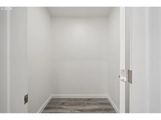 $199,999 | 1949 Southeast Palmquist Road, Unit 42, Gresham, OR 97080