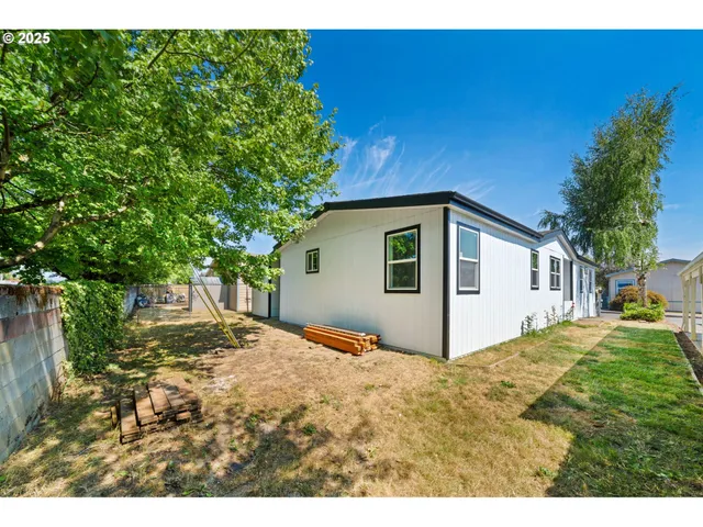 $199,999 | 1949 Southeast Palmquist Road, Unit 42, Gresham, OR 97080