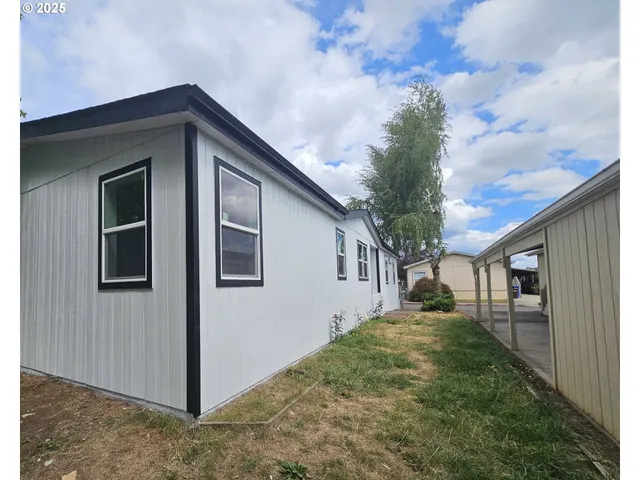 $199,999 | 1949 Southeast Palmquist Road, Unit 42, Gresham, OR 97080