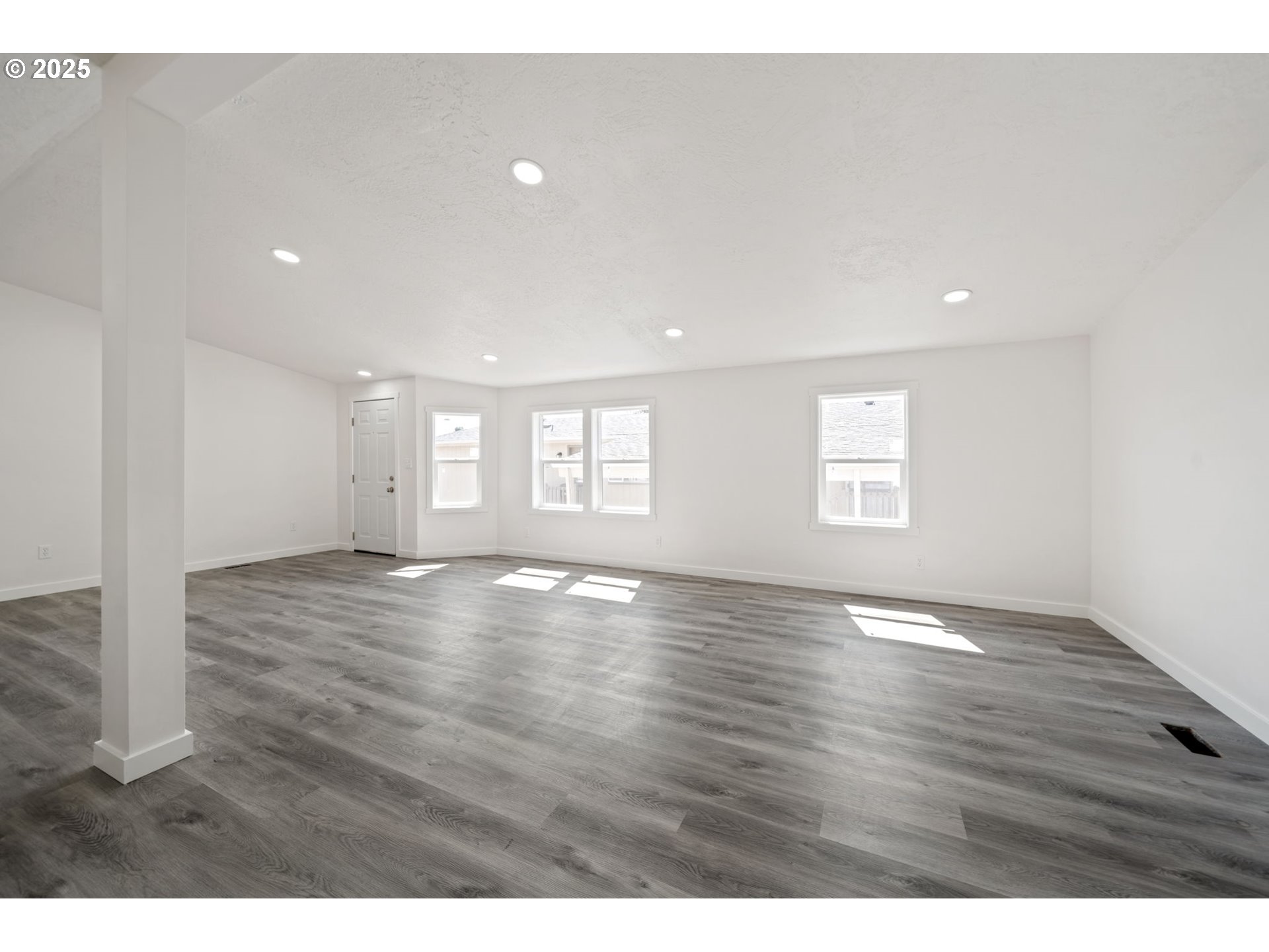 1949 Southeast Palmquist Road, Unit 42 Gresham, OR 97080 - Photo 6 of 28