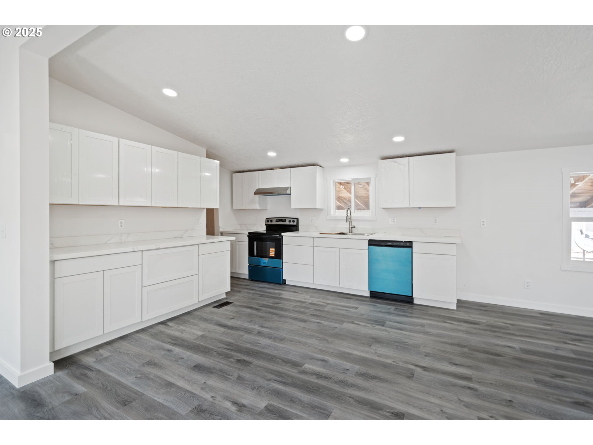 1949 Southeast Palmquist Road, Unit 42 Gresham, OR 97080 - Photo 10 of 28