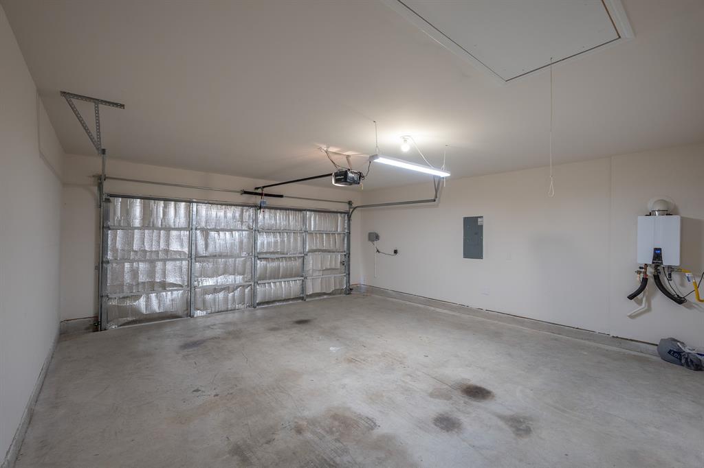 400 Willow View Way Princeton, TX 75407 - Photo 23 of 38 a view of an empty room with a window