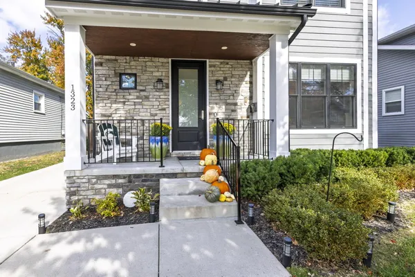 $965,000 | 1323 Bennaville Avenue, Birmingham, MI 48009