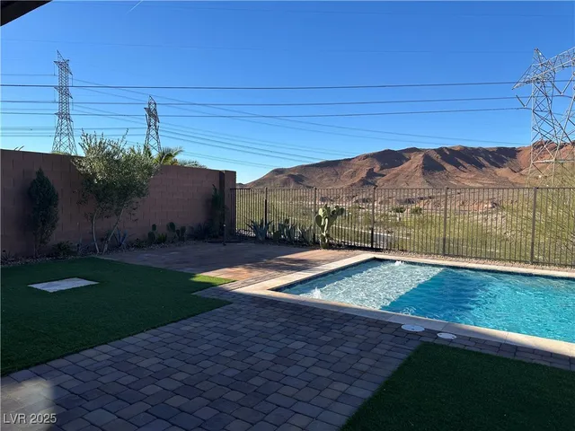 $3,300 | 111 Verde Rosa Drive, Henderson, NV 89011