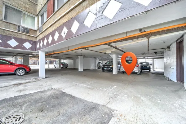 $179,000 | 5100 North Sheridan Road, Unit 502, Chicago, IL 60640