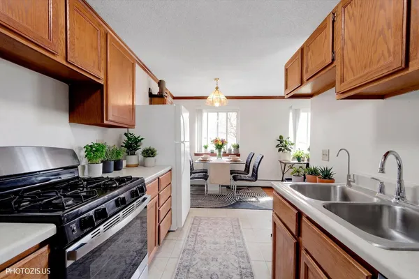 $179,000 | 5100 North Sheridan Road, Unit 502, Chicago, IL 60640