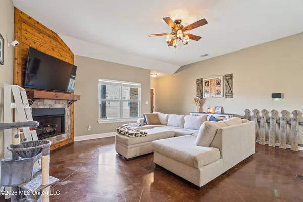 $381,039 | 10067 Emerald Forest Drive, Hernando, MS 38632