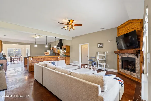 $381,039 | 10067 Emerald Forest Drive, Hernando, MS 38632