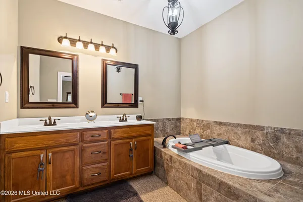 $381,039 | 10067 Emerald Forest Drive, Hernando, MS 38632